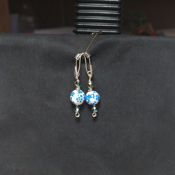 CCLHMHLLC Wired Jewellery Designs - Picture 4 of 4